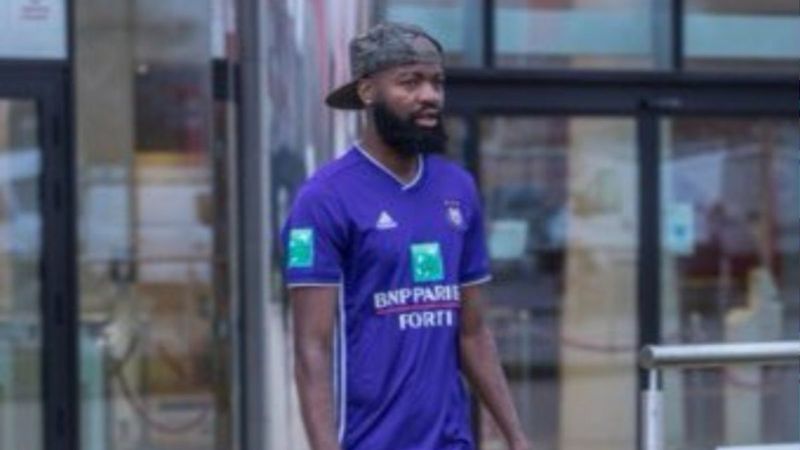 Didier Lamkel Ze idmana rakip takım formasıyla geldi