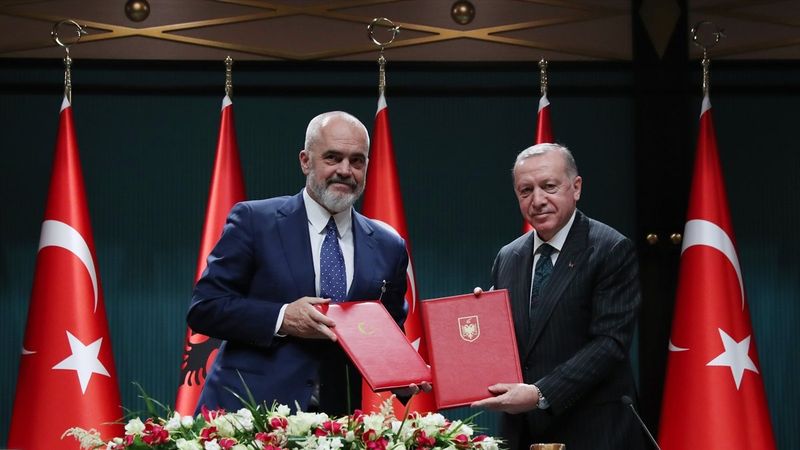 Erdoğan'ın Arnavutluk'a yapılacak hastane için esprili yorumu