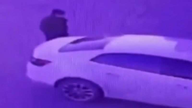 İstanbul'da hırsız, lastiğini patlattığı araçtaki paraları çaldı