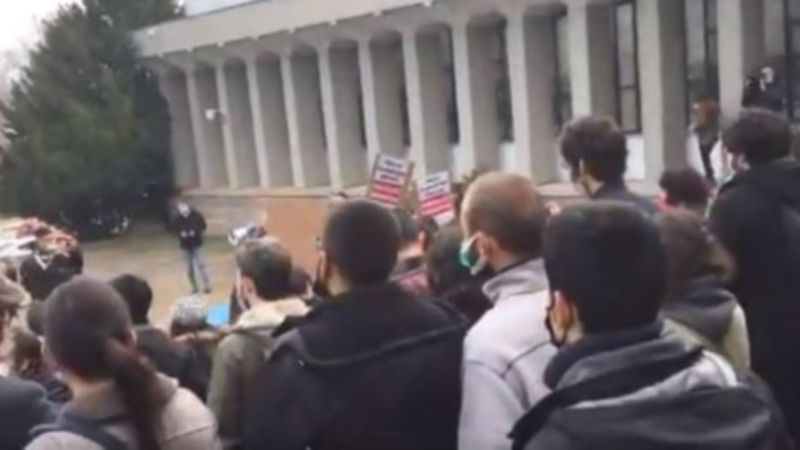 ODTÜ'de, Boğaziçi Üniversitesi'ne destek protestosu