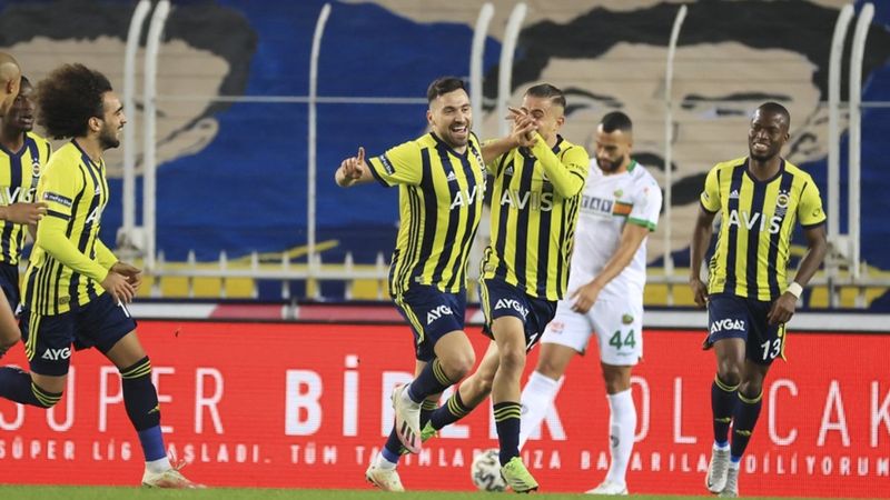 Fenerbahçe evinde Alanyaspor'u mağlup etti