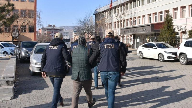 Muş'ta DEAŞ operasyonu: 11 gözaltı