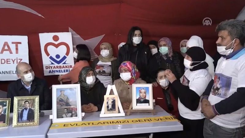 Süleyman Soylu, Diyarbakır Anneleri'ni ziyaret etti