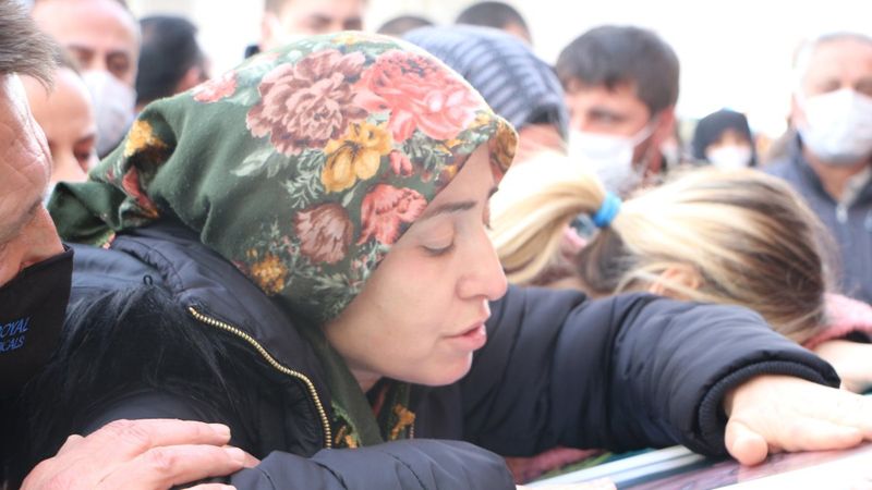 Tokat'ta maganda kurşunuyla vurulan Büşra, gözyaşlarıyla toprağa verildi