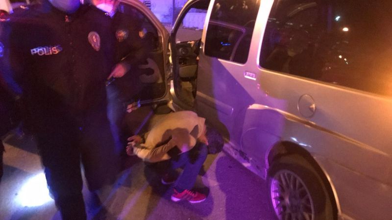 Kayseri'de polisin dur ihtarına uymayan sürücü 30 dakika boyunca kaçtı