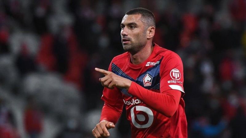 Burak Yılmaz yıldızlarla yarışıyor