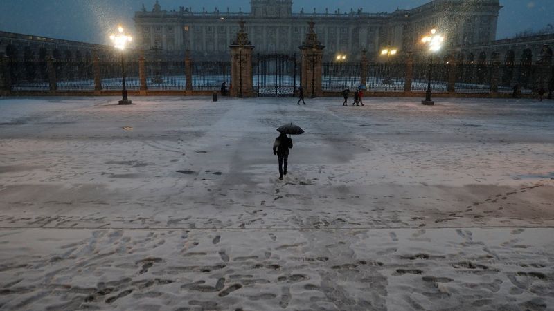 İspanya'da kar fırtınası etkili oldu