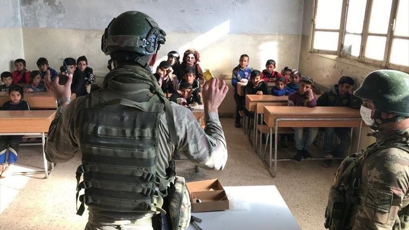 Suriyeli çocuklara mayın ve EYP eğitimi