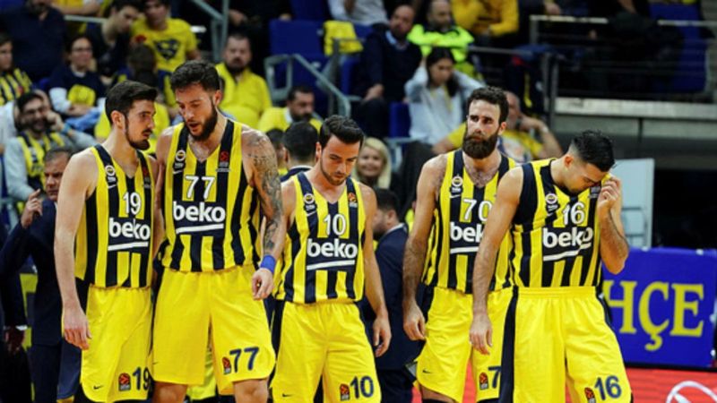 Fenerbahçe Beko'da bir kişinin korona testi pozitif çıktı