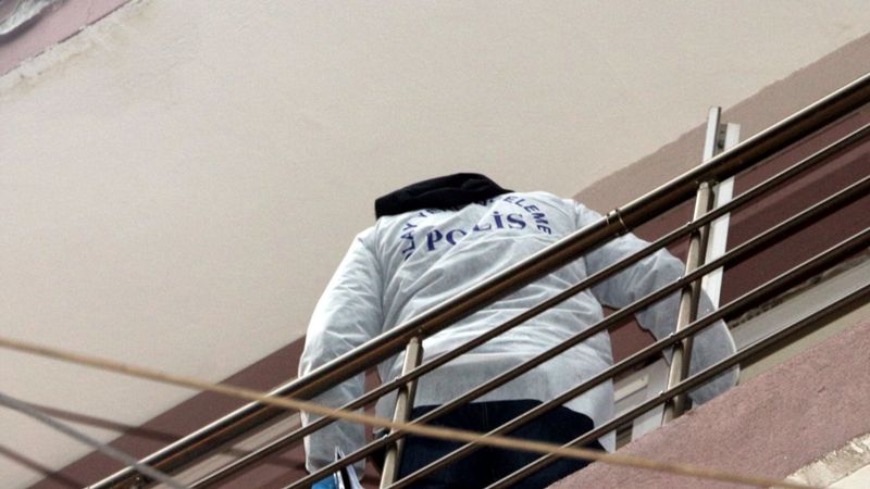 Isparta'da kaldığı apart dairede ölü bulundu