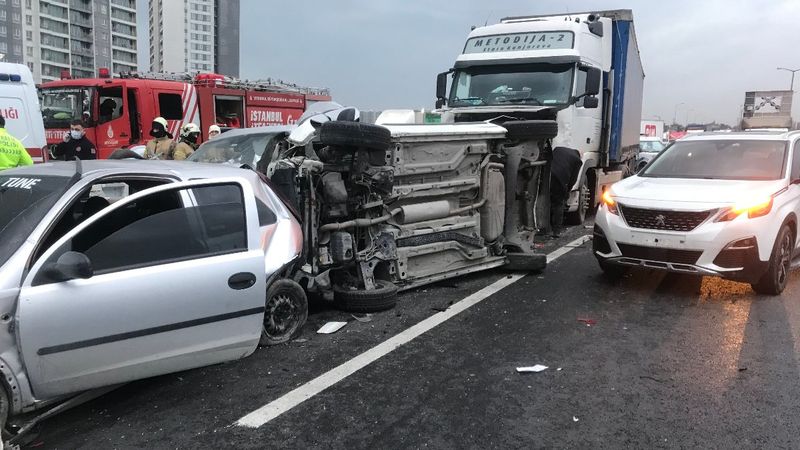 TEM Otoyolu'nda zincirleme kaza