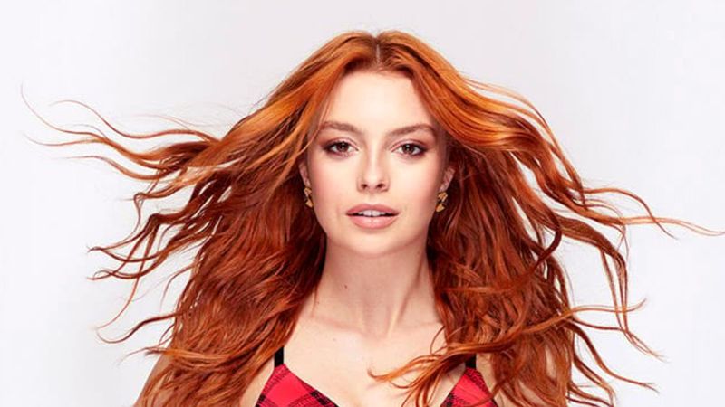 Melis Sezen makyajsız