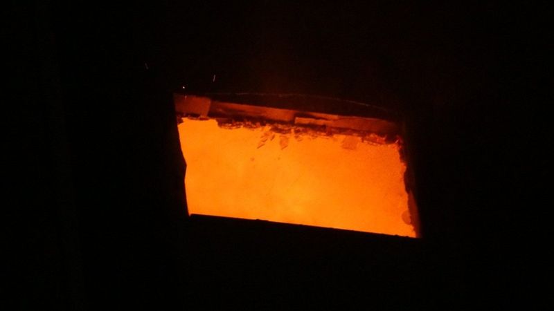 Ataşehir'de sevgilisinin ellerini bantlayıp, evi ateşe verdi