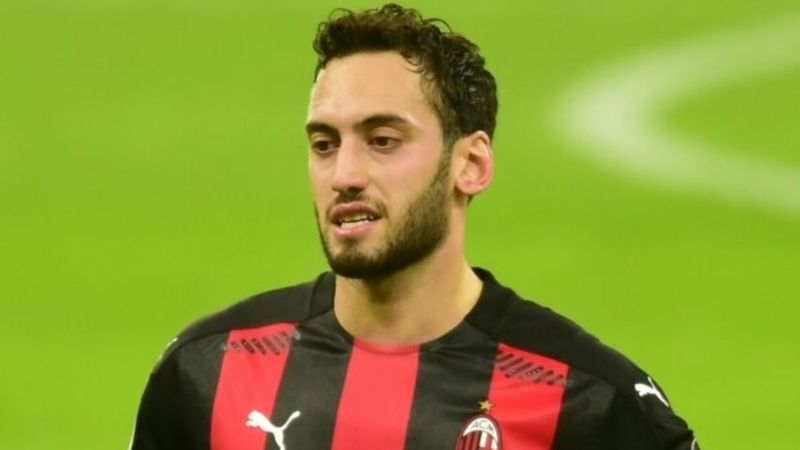 Milan'dan Hakan Çalhanoğlu'nun maaşına zam