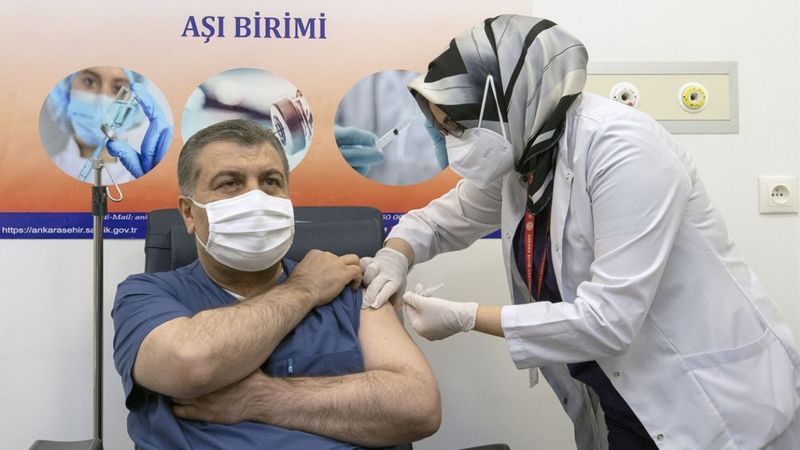 Sağlık Bakanı Fahrettin Koca'nın konuşmasına Çince dublaj