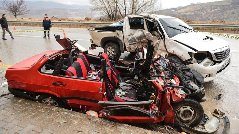 Tunceli'deki feci kazada karı-koca hayatını kaybetti
