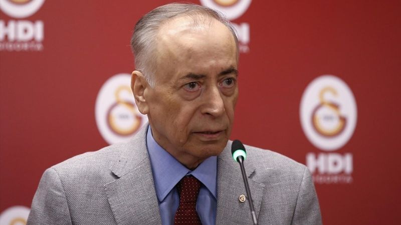 Mustafa Cengiz: Hayaller Van Persie, gerçekler tam tersi