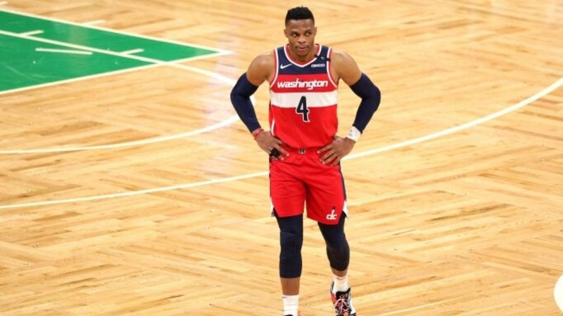 Russell Westbrook 3-4 hafta yok