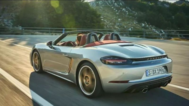 Porsche'den 25. yıla özel Boxster modeli