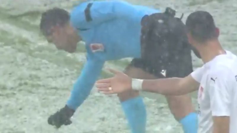 Alper Ulusoy karlı zemine köpük sıktı