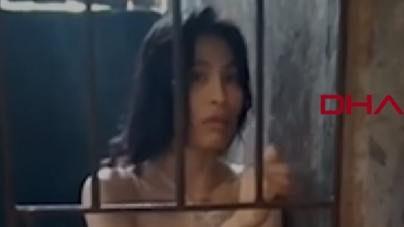 Filipinler'de 5 yıldır kafeste yaşayan kadın