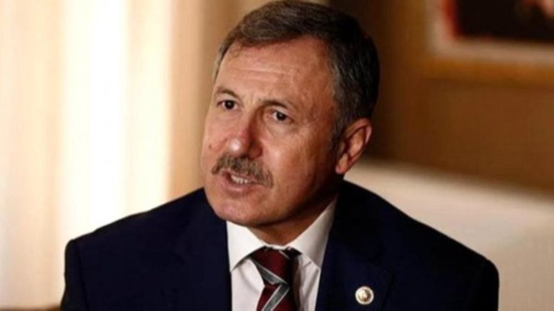 Gelecek Partili Selçuk Özdağ'a saldıran iki kişi gözaltına alındı