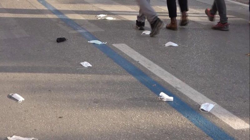 Maskeyi yere atmak, önlemleri tehdide dönüştürüyor