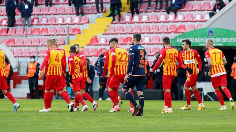 Başakşehir, Kayserispor'a mağlup oldu