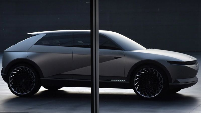 Hyundai'nin elektrikli modeli Ioniq 5, şubatta geliyor: İşte ilk görüntüler