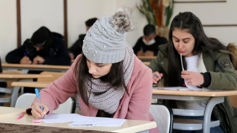 Zeytin Dalı Harekatı'yla terörden kurtarılan Afrin'de eğitime büyük destek