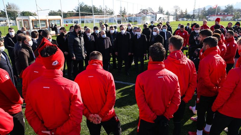 Samsunspor'un 'kara gün' anıtı açıldı