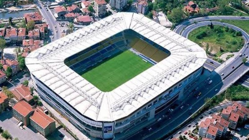 Fenerbahçe'den Mesut Özil'e helikopterli imza töreni