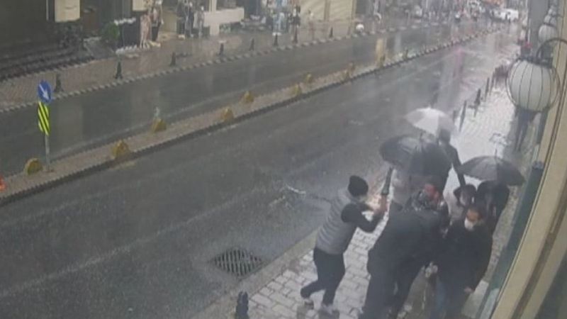 Fatih'te 'tantanacılık' yöntemiyle 10 bin dolarlık hırsızlık