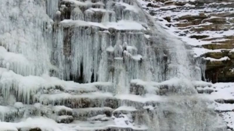 Sinop'ta şelale buz tuttu