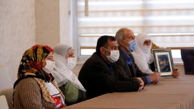 Diyarbakır'da evlat nöbetindeki baba: Ciğerimizi kopardılar