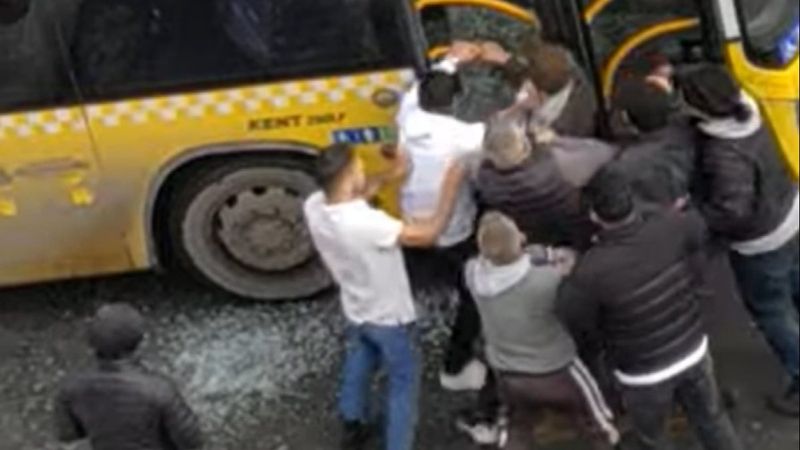 İstanbul’da otobüs şoförünü darbeden 3 maganda tutuklandı
