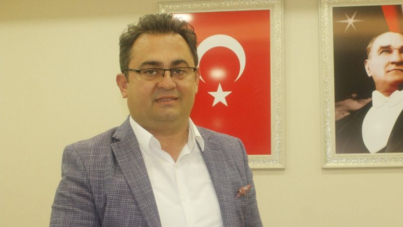 Antalya İbradı Belediye Başkanı Serkan Küçükkuru, CHP'den istifa etti