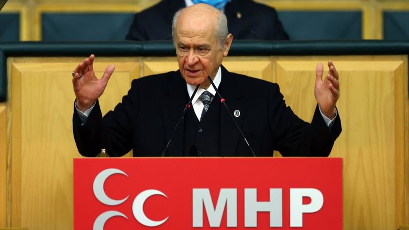 Devlet Bahçeli'den Özlem Gürses'e: Size sadece gülüyoruz