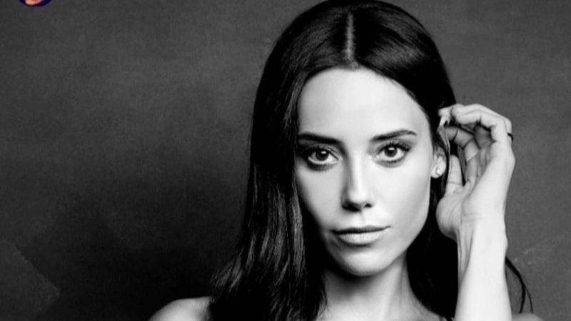 Cansu Dere'den siyah beyaz paylaşım