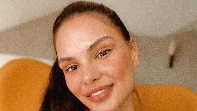 Almeda Abazi: Sosyal medya kapansa da kurtulsak