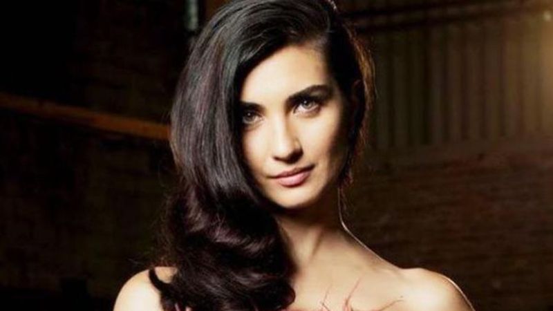 Tuba Büyüküstün'ün 5 milyon sevinci