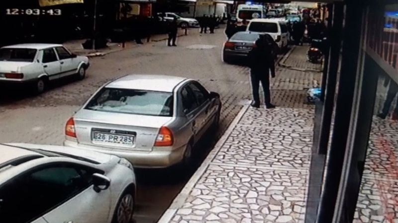 Antalya'da para çektiği sırada, kalp krizi geçirip öldü