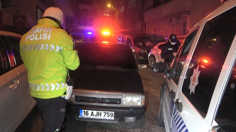 Bursa'da ehliyetsiz sürücü, kovalamaca sonunda yakalandı