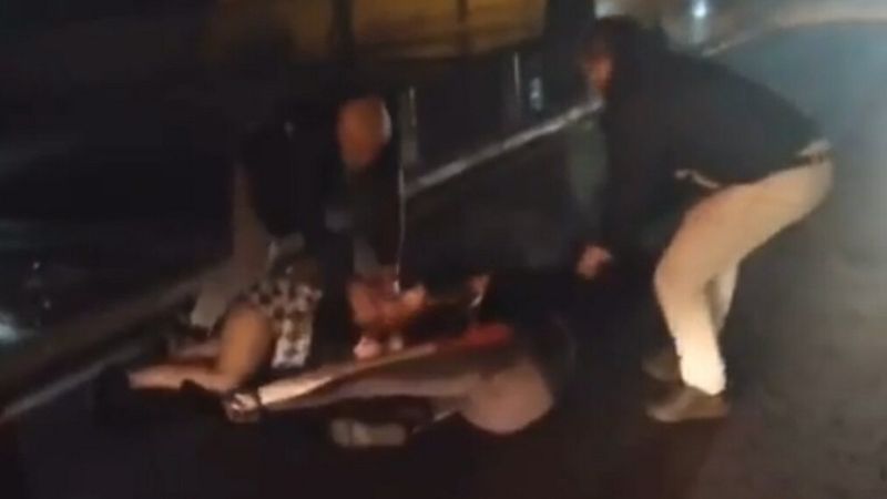 İzmir'de travesti ile kadının kavgası