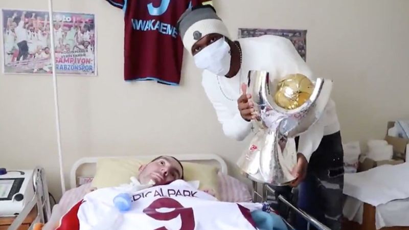 Nwakaeme'den taraftara ziyaret