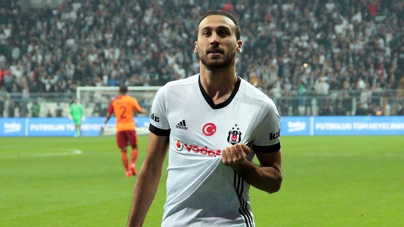 Cenk Tosun yeniden Beşiktaş'ta