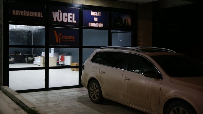 Ankara'da pavyona çevrilen galeriye polis baskını