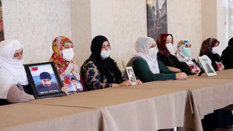 Diyarbakır'daki baba, Demirtaş'ın annesine seslendi: Gel, çocuğunu PKK'dan iste