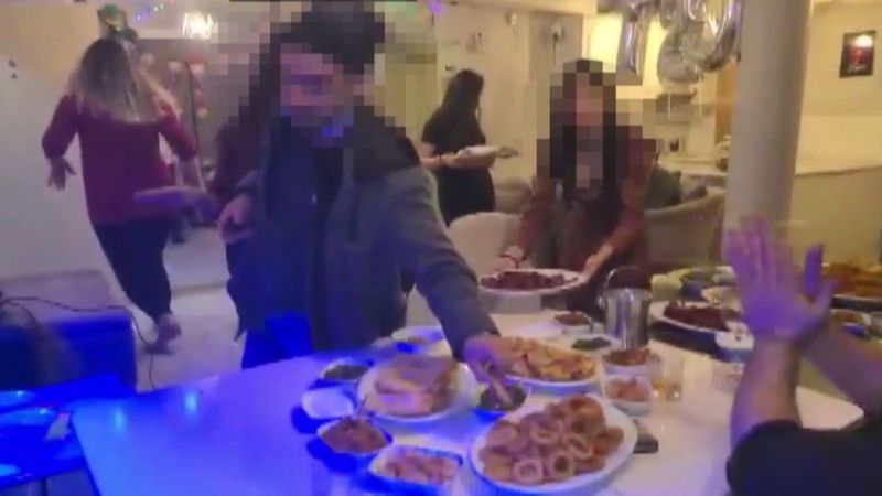 Kocaeli'de dolandırıcı, parti yaparken yakalandı