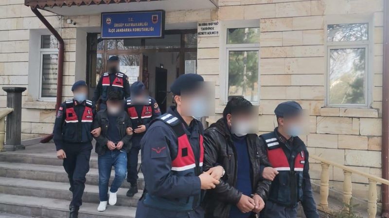 Nevşehir'de sahte altınla dolandıran baba ile 2 oğlu tutuklandı